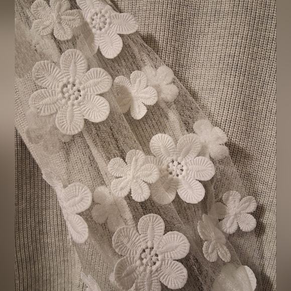 French Connection Large V Neck Long Sheer Floral White Sleeves Ties - Picture 4 of 10